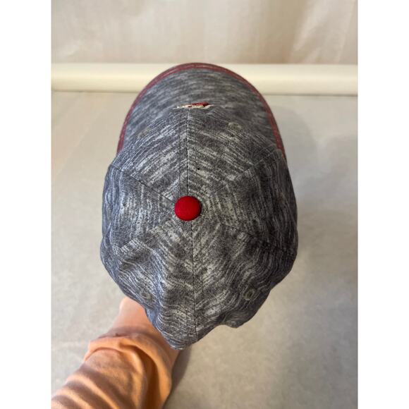 Anaheim Los Angeles Angels MLB Baseball 9Twenty Women Gray Red Hat Strap Back - Picture 4 of 7